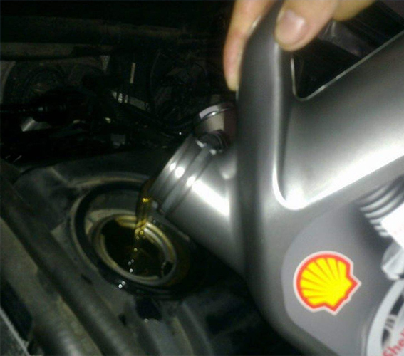 科步講堂：小吊車何時(shí)應(yīng)該更換機(jī)油