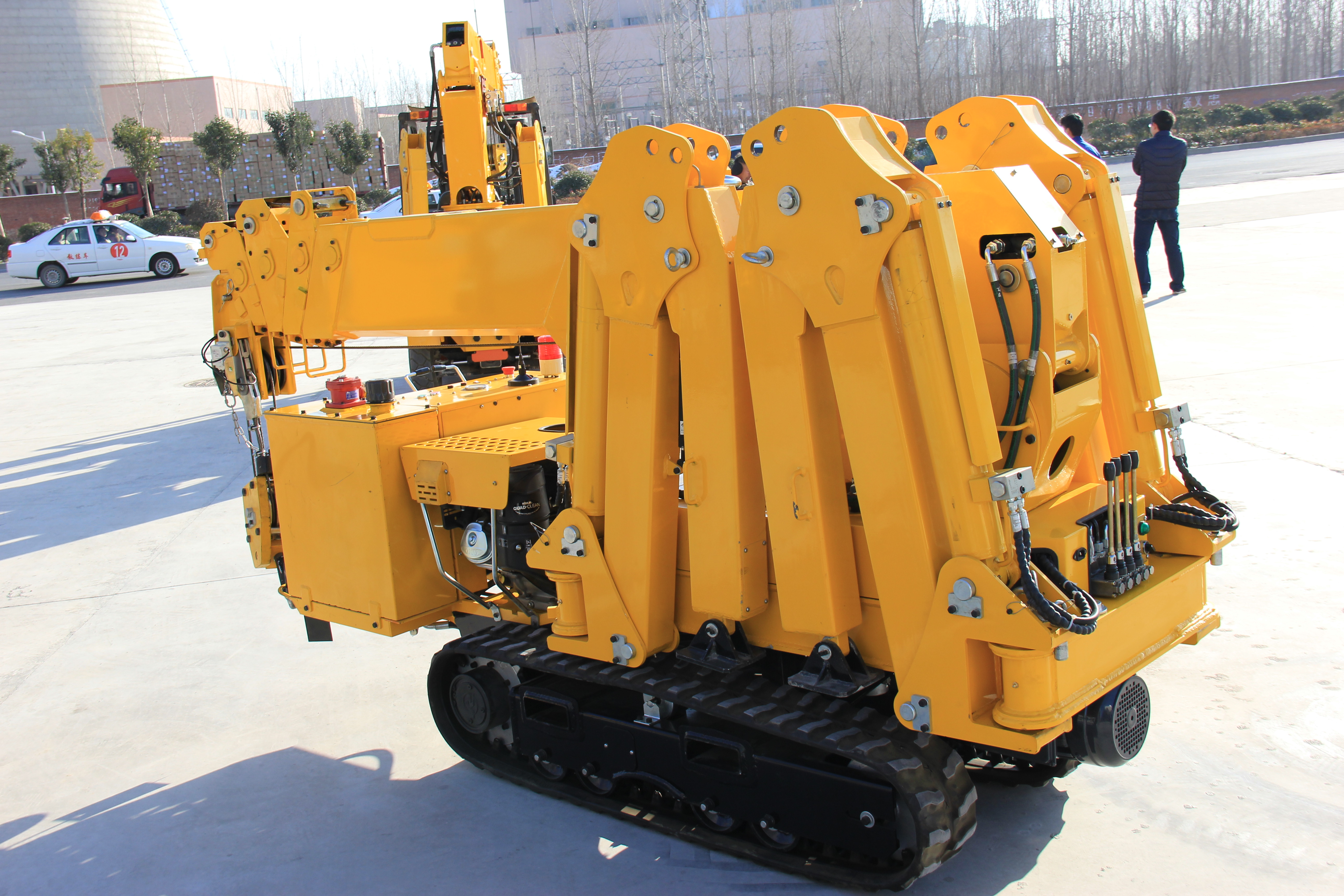 科步小型吊車