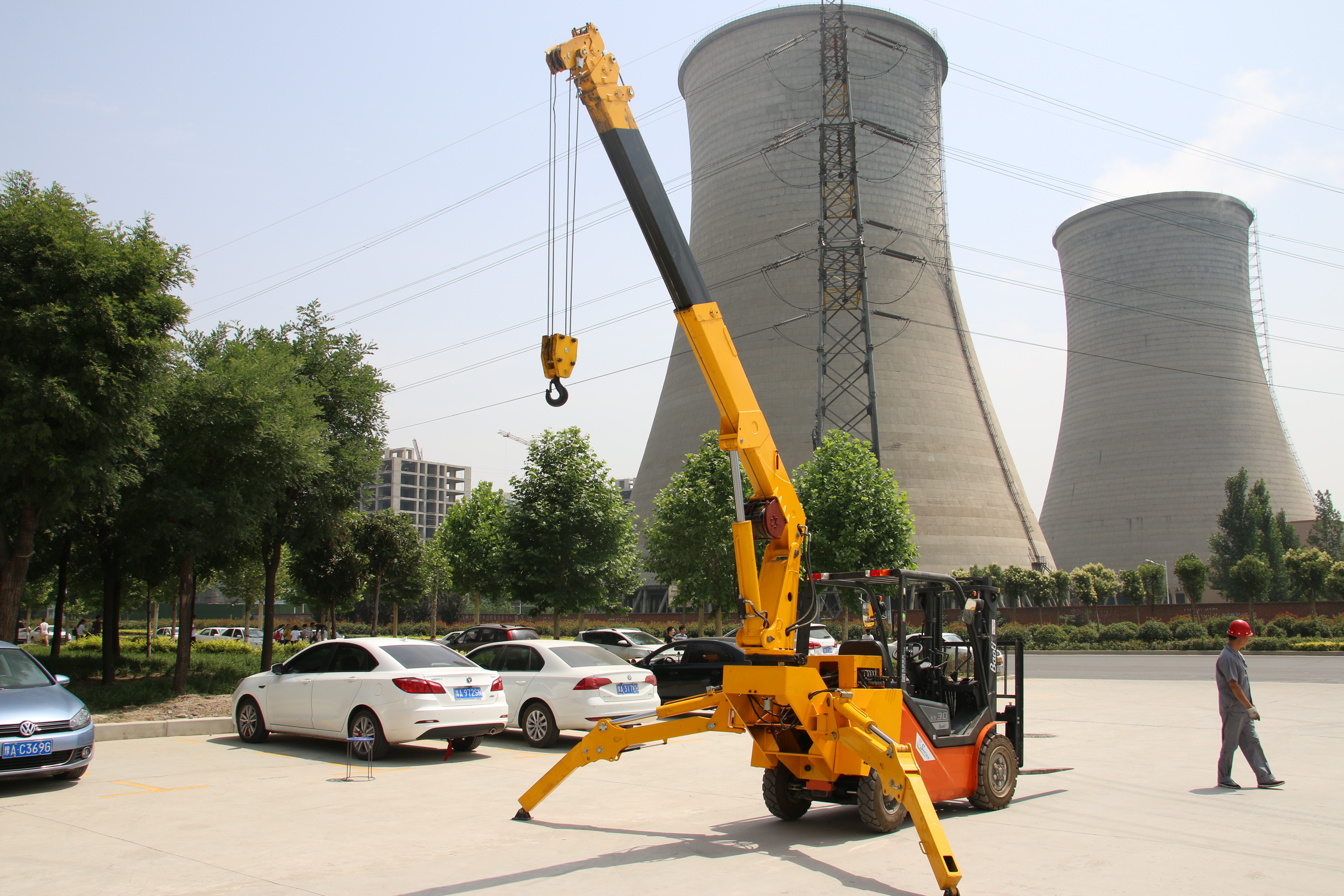 科步小型吊車