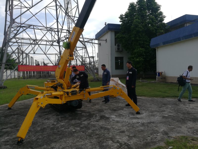 科步小型吊車