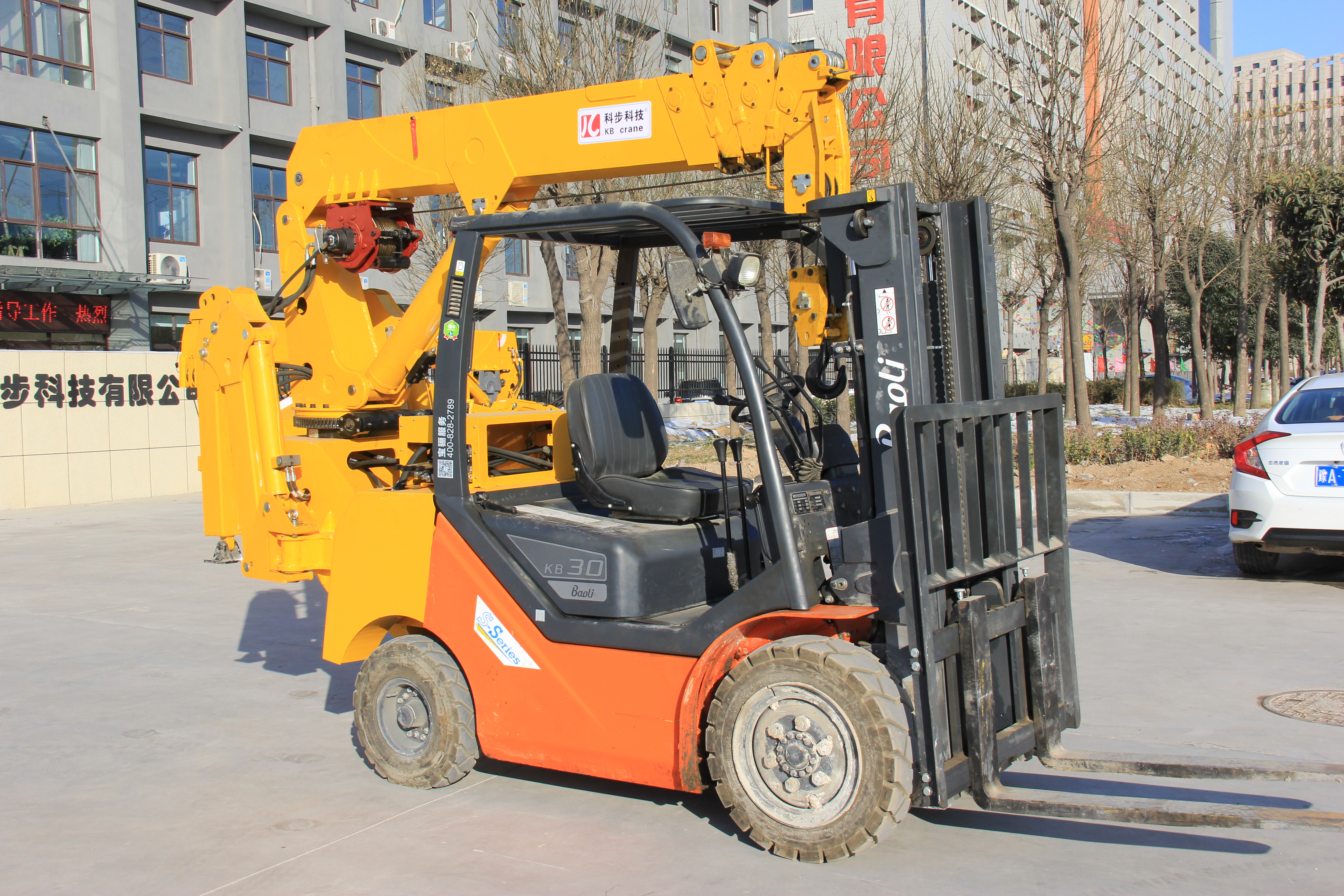3噸重輪式小吊車(chē)